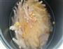 花胶、花生焖鸡脚的做法图解4