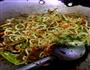 牛肉黑椒炒乌冬面的做法图解5