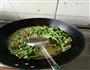 豆角炒肉的做法图解1