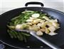 农家土豆炖豆角的做法图解2