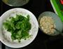 花生芝麻鸡的做法图解2