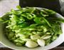 青椒炒毛豆的做法图解1
