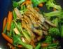 西兰花豆角炒肉的做法图解12