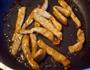 西兰花豆角炒肉的做法图解8