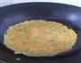 胡萝卜青菜鸡蛋饼的做法图解7