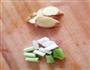 茶树菇黄豆猪蹄汤的做法图解3