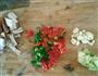 松树菌炖腊肉的做法图解2
