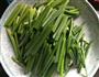 韭菜花炒肉丝的做法图解2