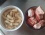 五花肉烧豆腐结的做法图解1