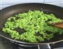 毛豆鸡蛋另类炒法的做法图解5