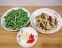 鸡蛋干拌豇豆的做法图解2