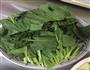 菠菜鸡蛋的做法图解1