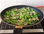 青椒炒肉的做法图解5