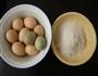 盐焗土鸡蛋的做法图解2