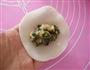香菇猪肉韭菜煎饺的做法图解5