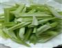 芹菜炒肉的做法图解1
