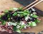 芹菜木耳花生米的做法图解7