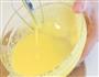 蛋黄小饼干 宝宝辅食微课堂的做法图解2