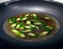 黑皮鸡枞菌炒秋葵的做法图解3