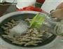 罗汉果陈醋鸡脚的做法图解5