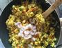 虾仁鸡丁咖喱炒饭的做法图解9