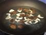 鲜香菇豆腐汤的做法图解4