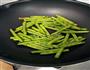 酸辣炝四季豆的做法图解3