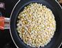 香甜酥脆玉米烙的做法图解3
