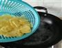 青椒土豆片的做法图解3