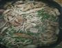 小炒五花肉金针菇的做法图解2