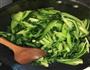 蒜瓣炒青菜的做法图解3