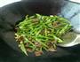 炒扁豆的做法图解2