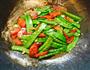荷兰豆炒腊肠的做法图解9