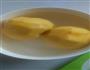黄桃罐头的做法图解1