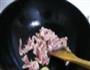蒜台炒肉的做法图解3