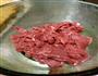 泡菜炒牛肉的做法图解3