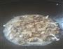 茶树菇焖鸡的做法图解3