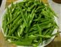 豆角炒肉片的做法图解1