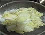 白菜木耳的做法图解2