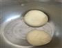 椒盐小酥饼的做法图解1