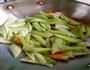 大西芹荟鲜百合的做法图解3