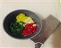 鲤鱼炖豆腐的做法图解1
