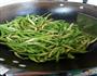 青椒炒豆腐的做法图解2
