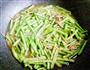 豇豆角炒肉的做法图解12