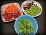 腊肠豌豆香菇焖饭的做法图解1