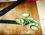 香肠黄瓜的做法图解1