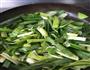 豆腐鸡腿菇炒大蒜苗的做法图解7