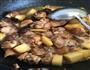 香菇土豆炖鸡腿的做法图解4