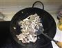 平菇炒肉的做法图解5