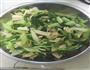 凉拌芹菜腐竹的做法图解3